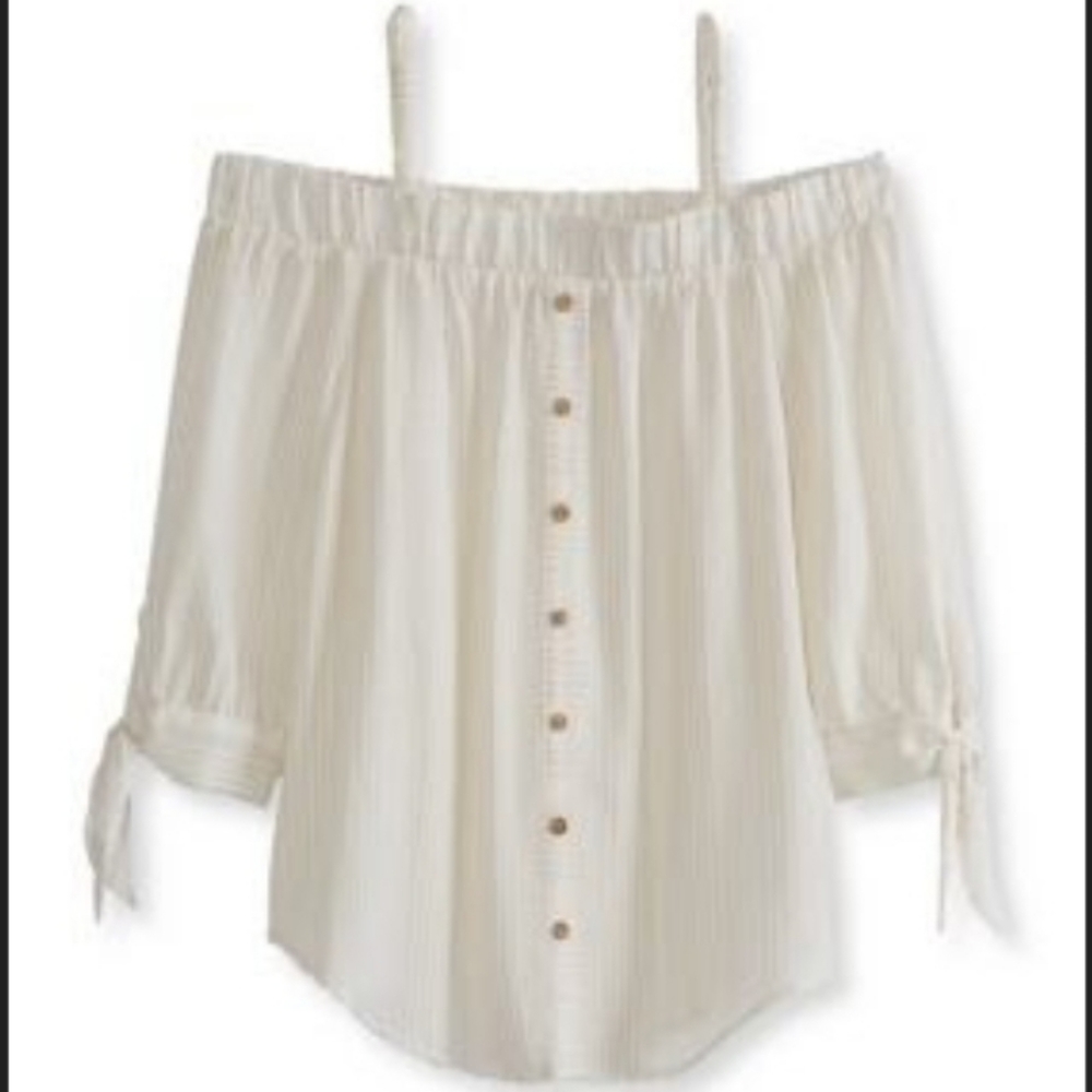 Off the Shoulder Button Woven Top